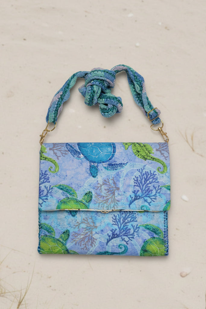 Flores Clutch Purse