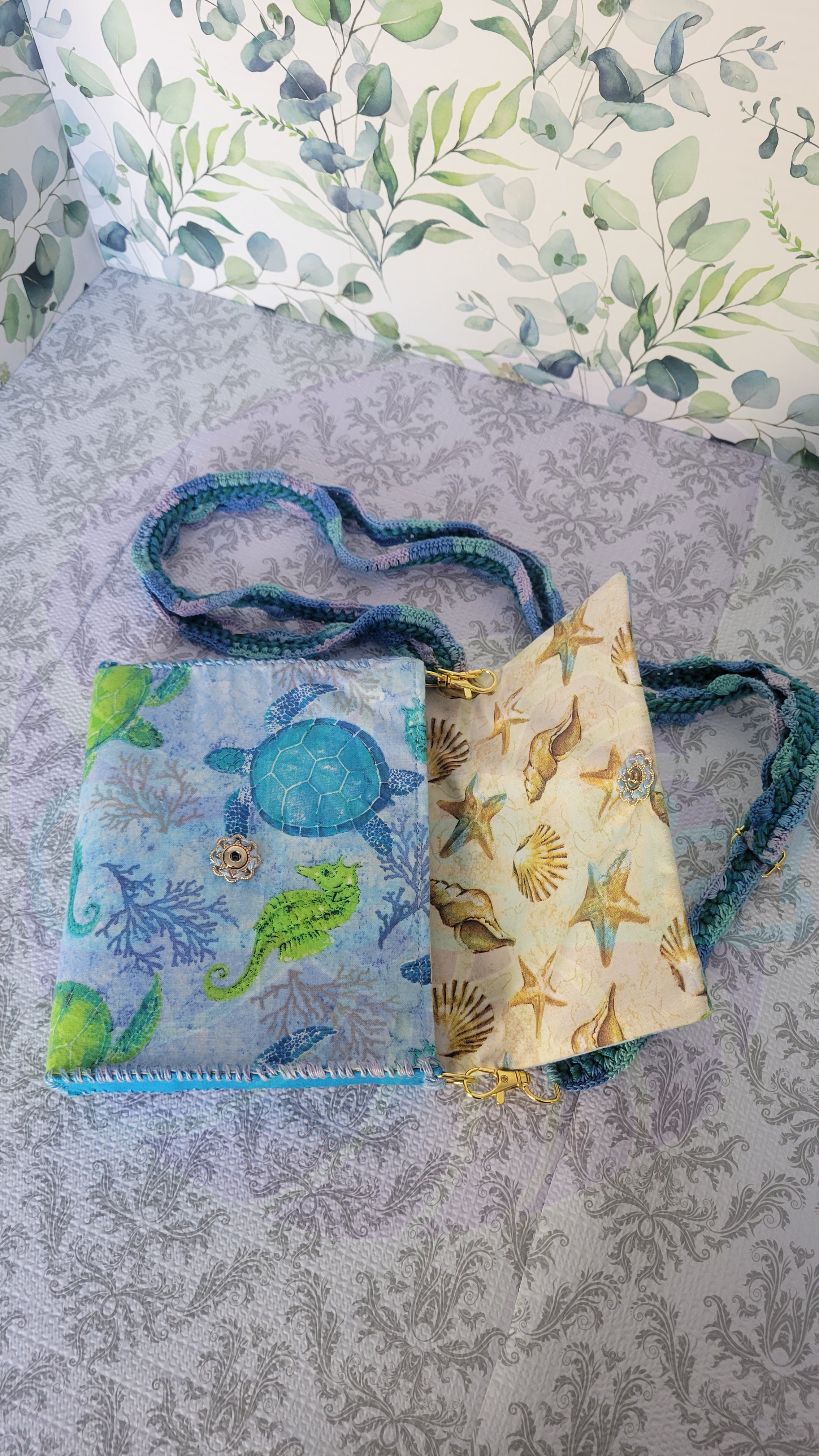 Sea Turtle Flores Purse