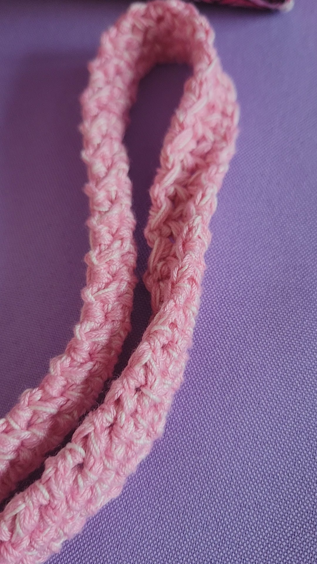 A Closer look at the flores purse strap.